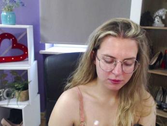 Soft-Zoey bongacams stream image