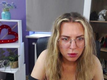 Soft-Zoey bongacams stream image