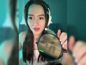 whiteTEA bongacams stream image