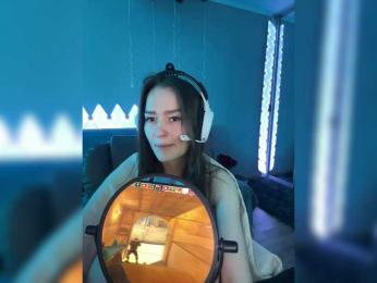 whiteTEA bongacams stream image