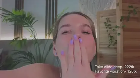 milly_shy stripchat stream image