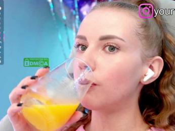 VikkiExtraCheese bongacams stream image