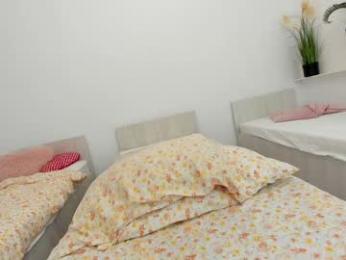 ehotlovea chaturbate stream image