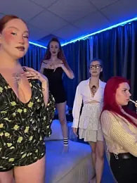 RollingGirlzzz stripchat stream image