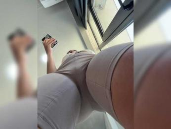 wlcm2talilia bongacams stream image