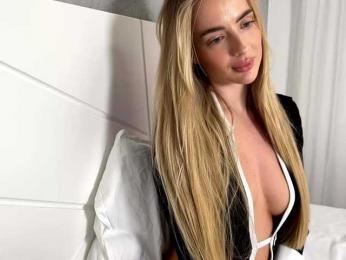 BarbieSize bongacams stream image