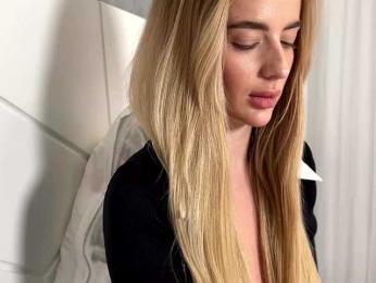 BarbieSize bongacams stream image