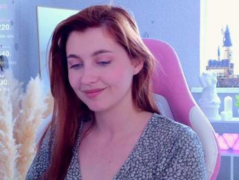 HoneyCherry bongacams stream image