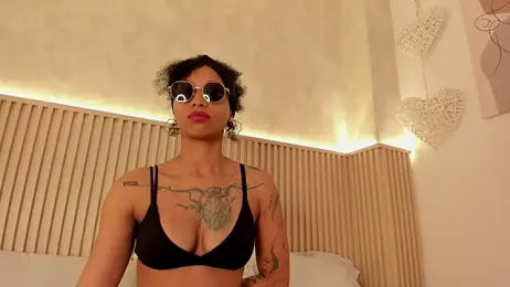 daiana_curly stripchat stream image