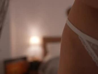 kriss0leoo chaturbate stream image