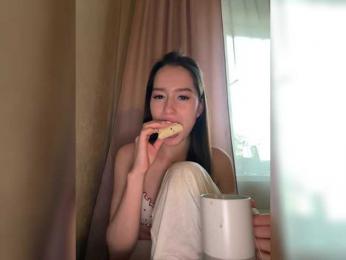 whiteTEA bongacams stream image