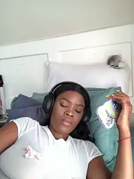 LuciousLips96 stripchat stream image