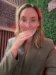 The_Snowwhitee stripchat stream image