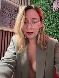 The_Snowwhitee stripchat stream image