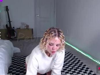 petitebrat chaturbate stream image