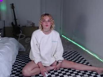 petitebrat chaturbate stream image