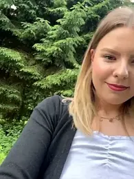 LaraBlond stripchat stream image