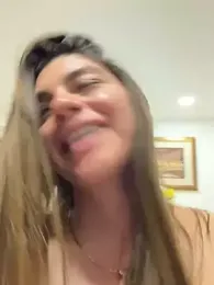 alicee16 stripchat stream image