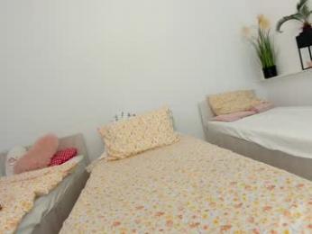 ehotlovea chaturbate stream image