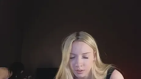 katt__y stripchat stream image