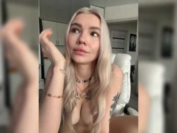 EmmaGoodGirl bongacams stream image