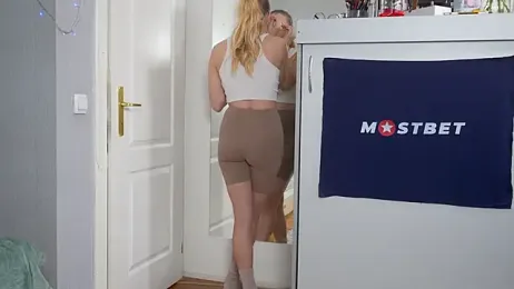 foxeslovefoxes stripchat stream image