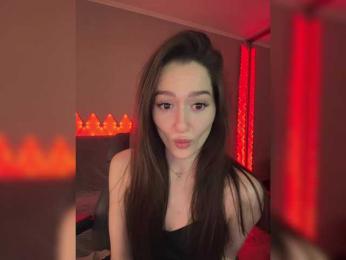 whiteTEA bongacams stream image