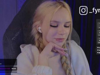 fymryn bongacams stream image