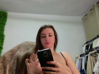 EmilyxJames bongacams stream image