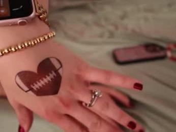 ari_lovexo chaturbate stream image