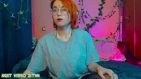 TrickyKitsune stripchat stream image