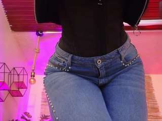 lady-brownn camsoda stream image