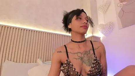 daiana_curly stripchat stream image