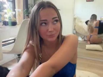 luvlivvyy chaturbate stream image