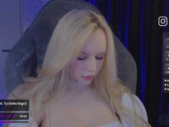 fymryn bongacams stream image