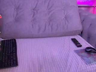 melaniaway camsoda stream image