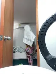 riri_brunnete stripchat stream image