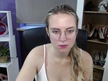 Soft-Zoey bongacams stream image