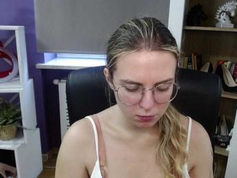 Soft-Zoey bongacams stream image