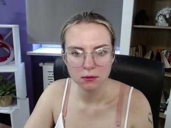 Soft-Zoey bongacams stream image