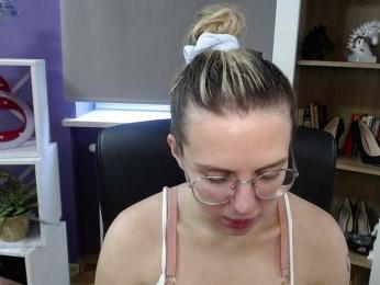 Soft-Zoey bongacams stream image