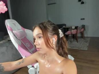 amilia4u chaturbate stream image