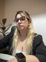 amooraaamoon stripchat stream image