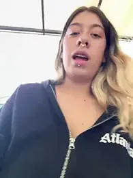 Enyeld_ruru stripchat stream image