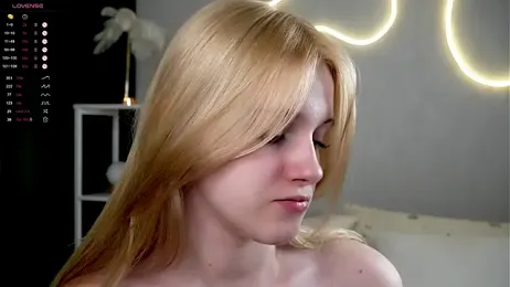 EdlaHewell stripchat stream image