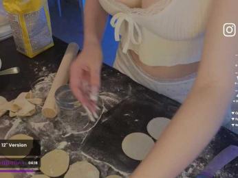 fymryn bongacams stream image