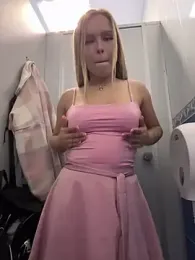 Liza_risky stripchat stream image