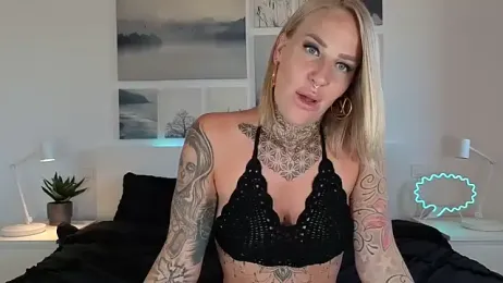 Lara-CumKitten stripchat stream image