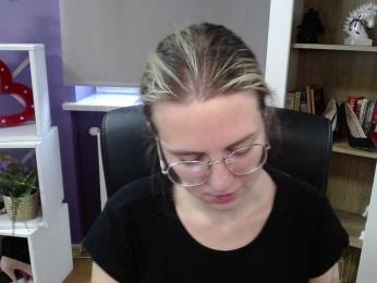 Soft-Zoey bongacams stream image