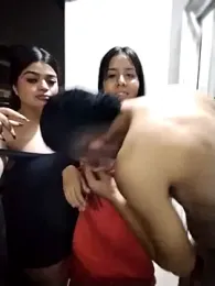 royalgirls_x stripchat stream image